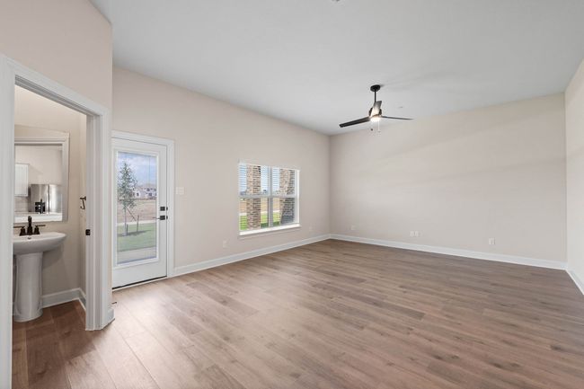 485 Mbs Way, Townhouse with 4 bedrooms, 3 bathrooms and null parking in Pilot Point TX | Image 4