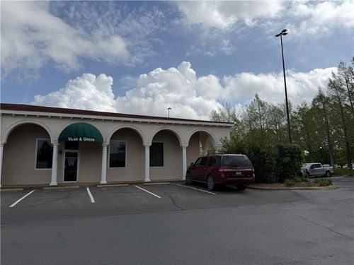 1450 Dorchester Dr, Alexandria, LA, 71301-3408 | Card Image