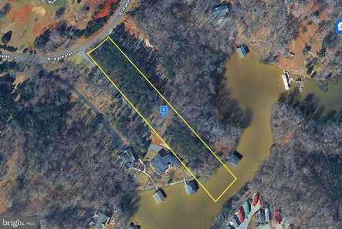 1099 Bridgewater Ln, MONETA, VA, 24121-1782 | Card Image