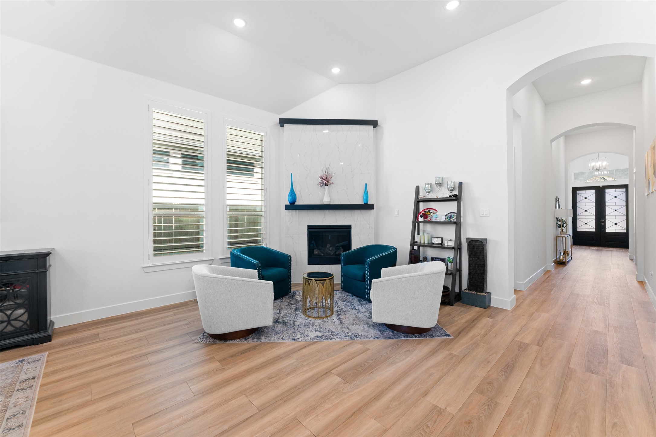 Residential in Northlake 4