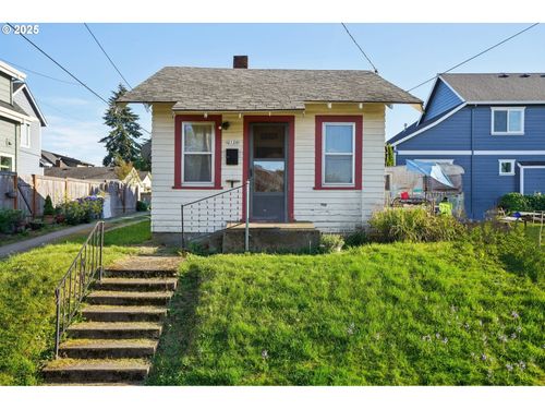 2126 N Farragut St, Portland, OR, 97217-6423 | Card Image