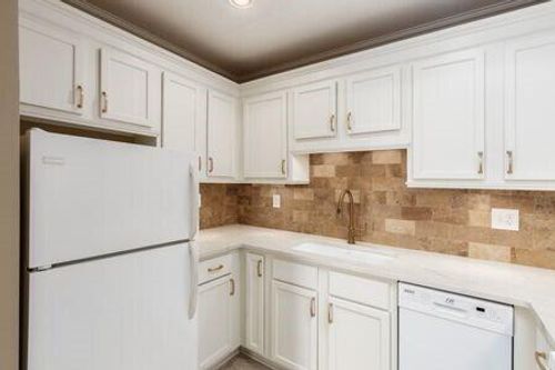 304-4117 Karl Rd, Columbus, OH, 43224-2078 | Card Image