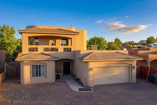 705 Chihuahua Rd Ne, Rio Rancho, NM, 87144-7758 | Card Image
