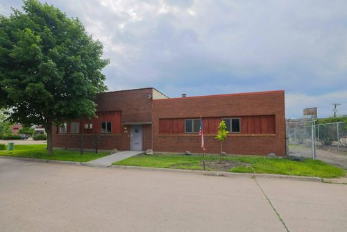 422 Roosevelt St Ne, Minneapolis, MN, 55413-2809 | Card Image