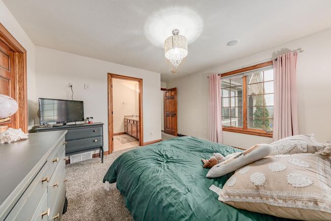 585 Overlook Pass, House other with 5 bedrooms, 4 bathrooms and null parking in Fredonia WI | Image 51