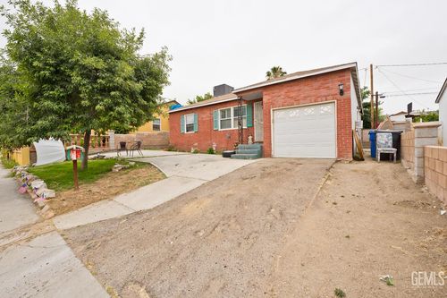 111 Franklin Ave, Taft, CA, 93268-3310 | Card Image