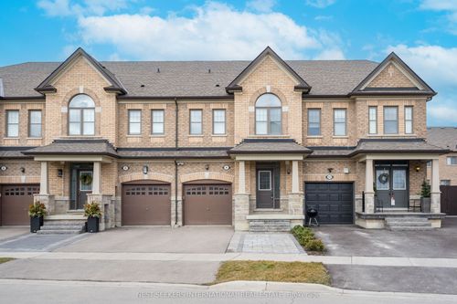 8 True Blue Cres, Bolton, ON, L7E4K6 | Card Image
