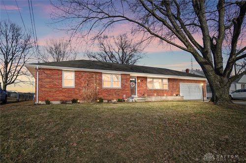 598 N Market St, Troy, OH, 45373-1450 | Card Image