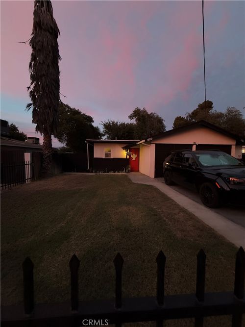 2123 Down Street, Riverside, CA, 92507 | Card Image