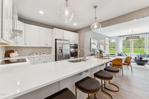 100-154 N White St, Wake Forest, NC, 27587-2646 | Card Image