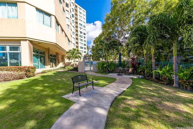 APT-1403 - 1314 Kalakaua Ave, Condo with 2 bedrooms, 1 bathrooms and 1 parking in Honolulu HI | Image 19