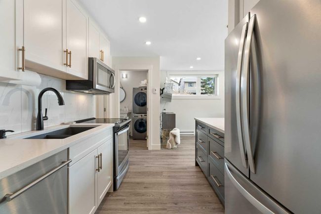 3004 13 Avenue Sw, House other with 5 bedrooms, 4 bathrooms and 5 parking in Calgary AB | Image 33