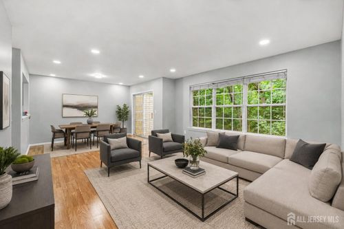 259 Retta Ct, Piscataway, NJ, 08854-6641 | Card Image