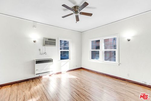 1/4 N Harvard Boulevard, Los Angeles, CA, 90027 | Card Image