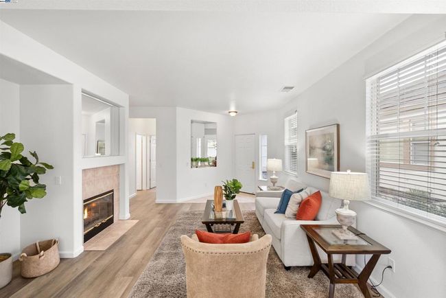 313 Upton Pyne Dr, House other with 2 bedrooms, 2 bathrooms and 2 parking in Brentwood CA | Image 11