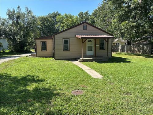 1203 Locust St, Pleasanton, KS, 66075-4100 | Card Image