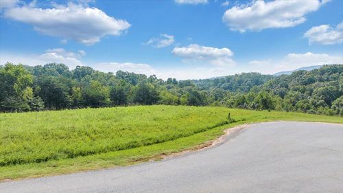 3878 Ballyhack Trl, Roanoke, VA, 24014-2706 | Card Image