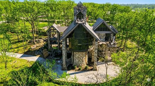 16900 S Highland Ridge Dr, Village Of Loch Lloyd, MO, 64012-4169 | Card Image