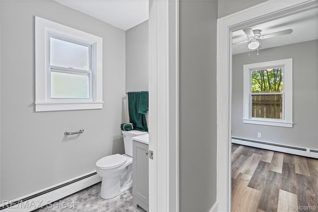 3933 East St 32.jpg | Image 31