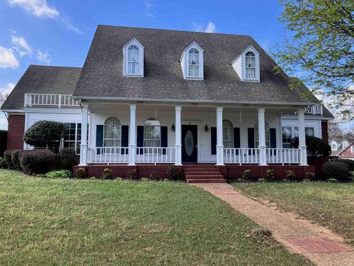 9 River Oaks Blvd, Searcy, AR, 72143-4503 | Card Image