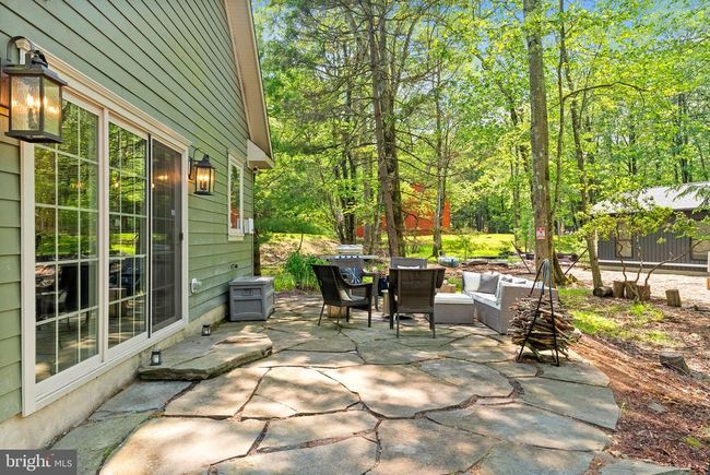 7 Red Oak Rd, House other with 3 bedrooms, 3 bathrooms and null parking in Lake Harmony PA | Image 72