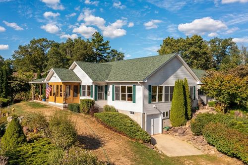 21 Old County Rd, Southampton, MA, 01073-9604 | Card Image