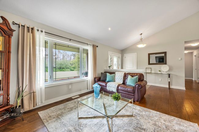 245327 5 Sideroad, House other with 5 bedrooms, 4 bathrooms and 8 parking in Amaranth ON | Image 9