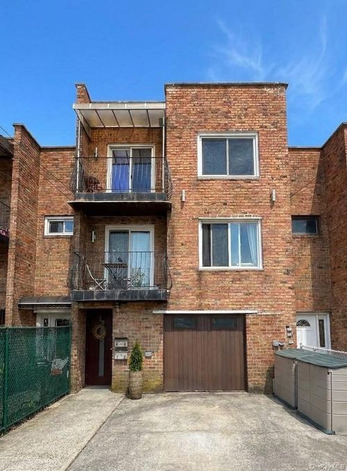 310 Delaware Avenue, New York, NY, 10305 | Card Image
