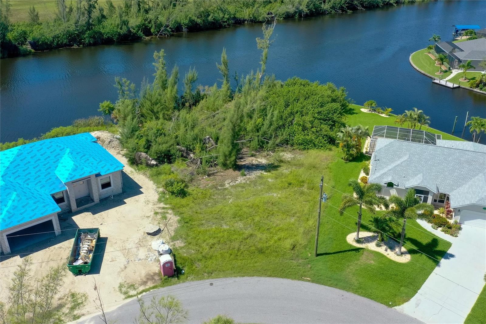 Land in PORT CHARLOTTE
