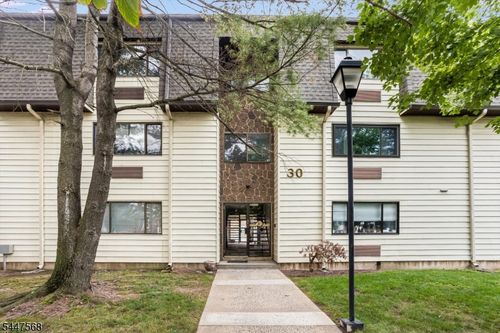 ud15-46 Watsessing Ave, Belleville, NJ, 07109-1228 | Card Image
