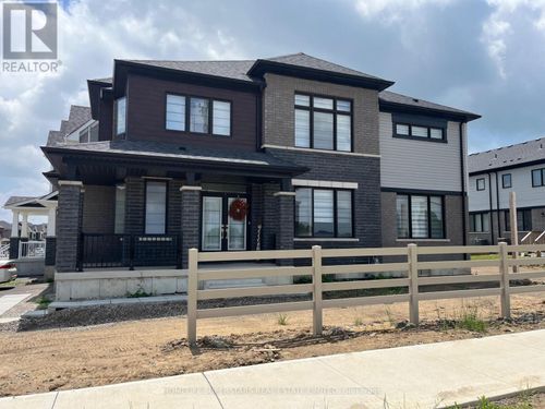 2 Stanley Ave, Caledonia, ON, N3W0J8 | Card Image