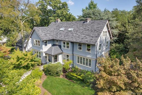 120 Cliff Ave, Pelham, NY, 10803-2007 | Card Image