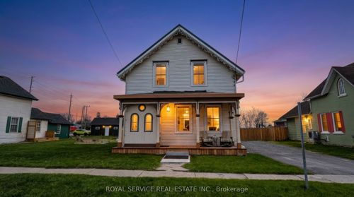 127 King St, Port Hope, ON, L1A2S1 | Card Image