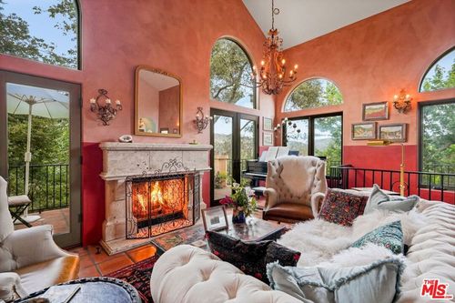 754 Basin Dr, Topanga, CA, 90290-3200 | Card Image