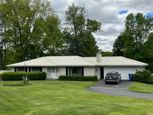 395 Hyannis Hills Dr, Tekonsha, MI, 49092-9276 | Card Image