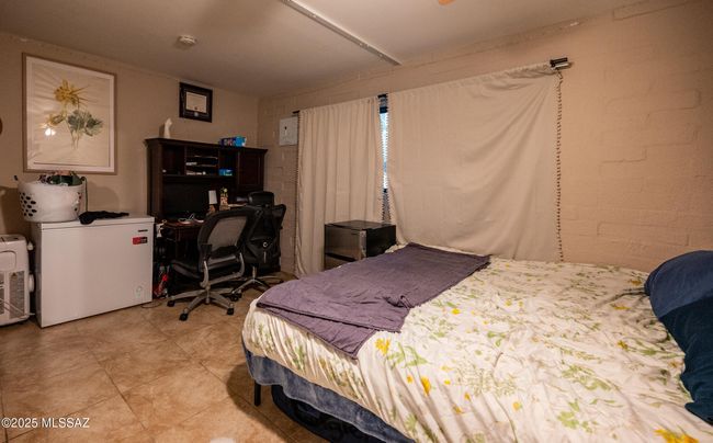 Home-5 | Image 10