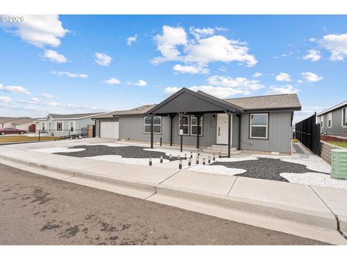 3033 Sw Terrace Dr, Pendleton, OR, 97801-8015 | Card Image