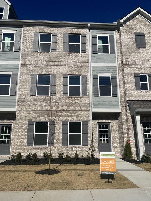 121 Rosebush Ln, Lebanon, TN, 37087-6077 | Card Image