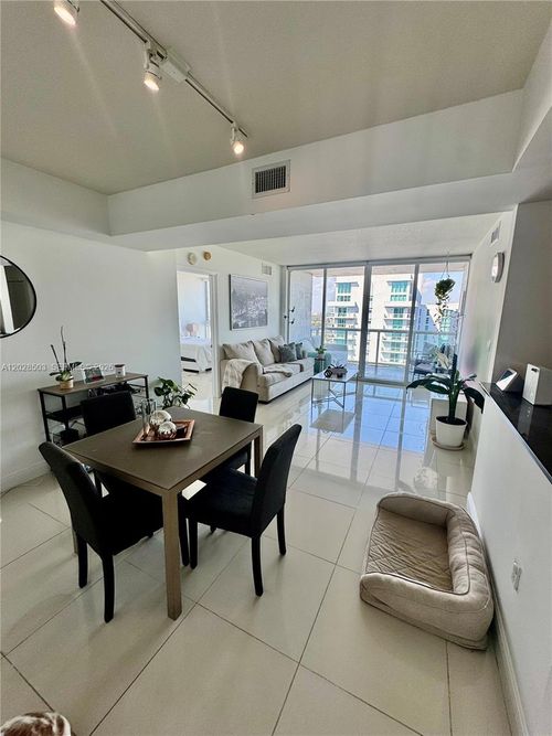 2201-1861 Nw South River Dr, Miami, FL, 33125-2700 | Card Image