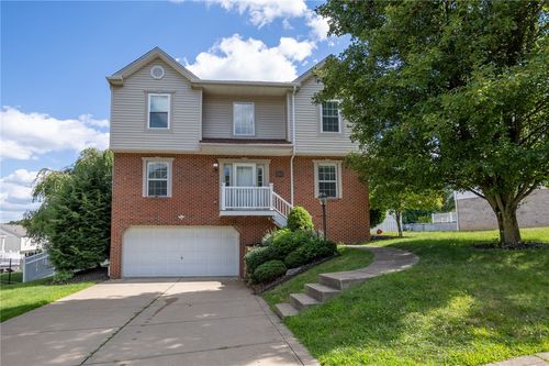1421 Sandstone Dr, Tarentum, PA, 15084-2649 | Card Image