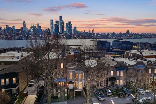 438 Gregory Ave, Weehawken, NJ, 07086-5646 | Card Image
