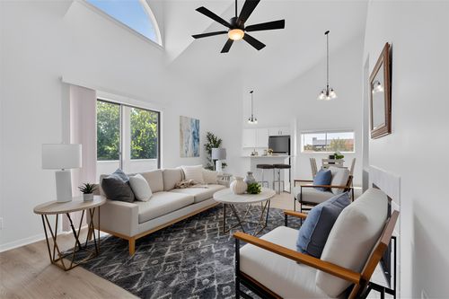 210-923 E 41st Street, Austin, TX, 78751 | Card Image