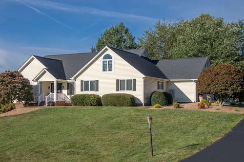 334 Winterham Dr, Abingdon, VA, 24211-3800 | Card Image
