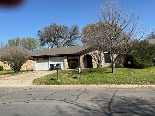 1717 Oaktree Dr, Denton, TX, 76209-4621 | Card Image