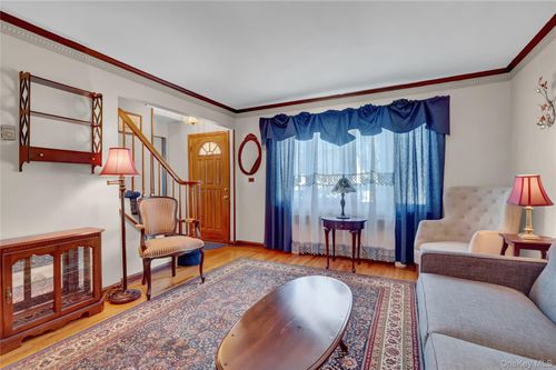 1526 Rhode Ave, Merrick, NY, 11566-2034 | Card Image
