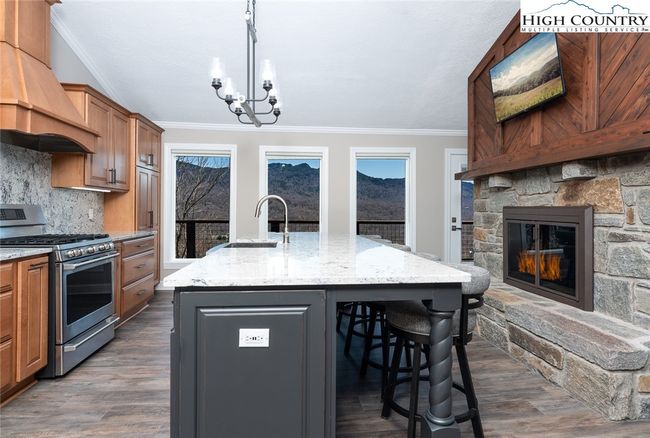 150 Squirrel Corn Ln, House other with 3 bedrooms, 3 bathrooms and null parking in Sugar Mountain NC | Image 11
