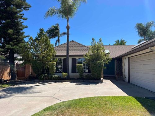 781 Maywood St, Escondido, CA, 92027-2223 | Card Image