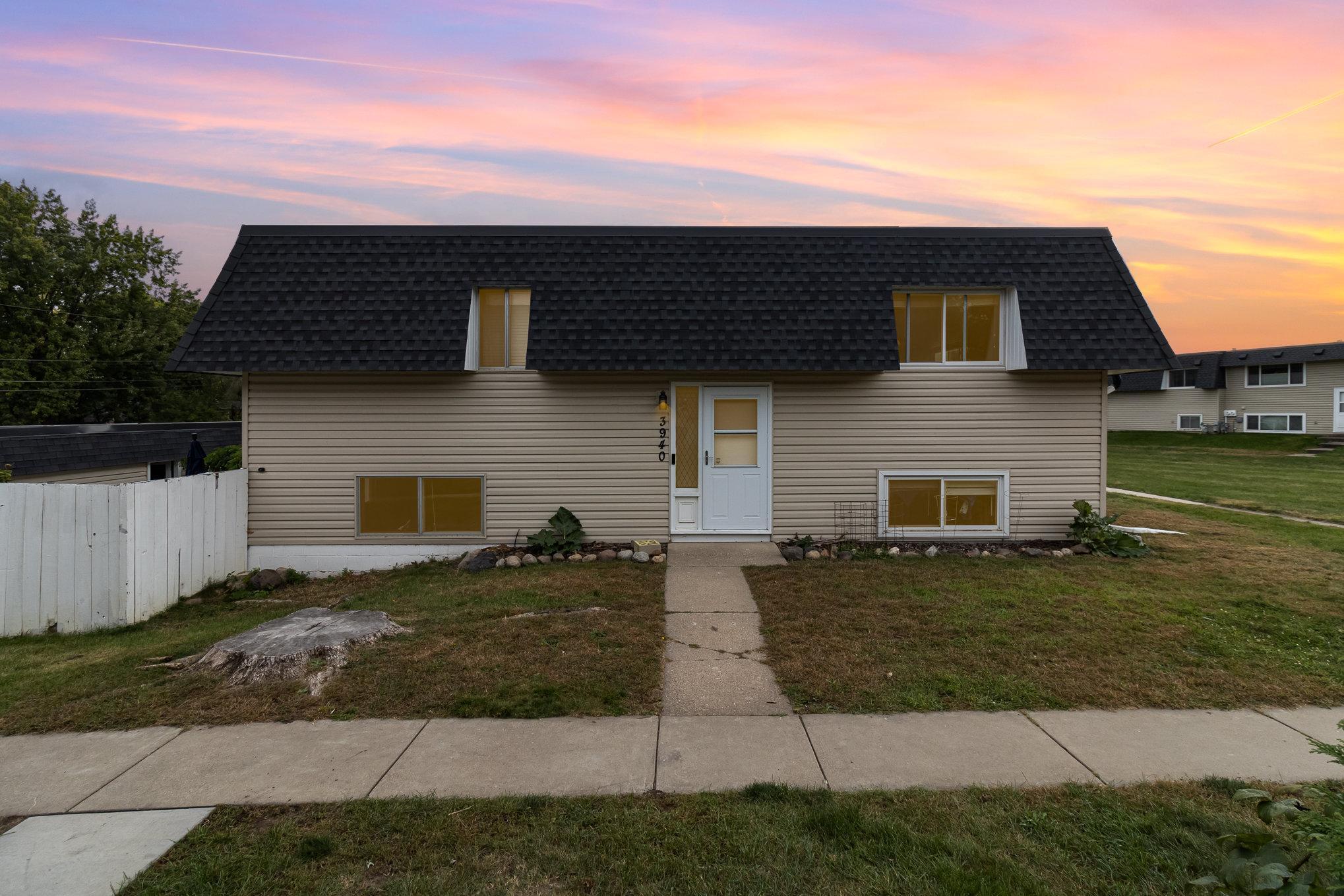 Upper 75th St, Inver Grove Heights, MN 55076
