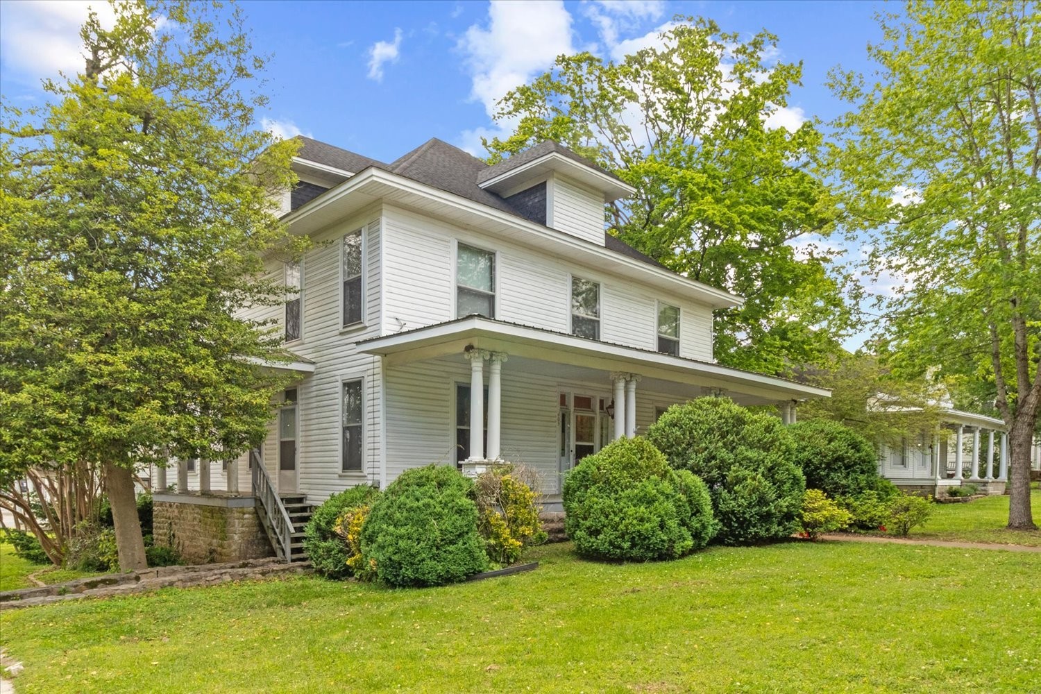 Flower St, Pulaski, TN 38478