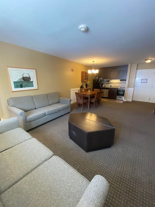 215 Qtr.4, 89 Grand Summit Way, Dover, VT, 05356 | Card Image